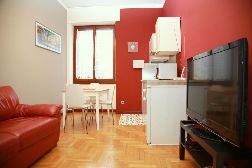 Bilocale Indipendente Apartment มิลาน ห้อง รูปภาพ