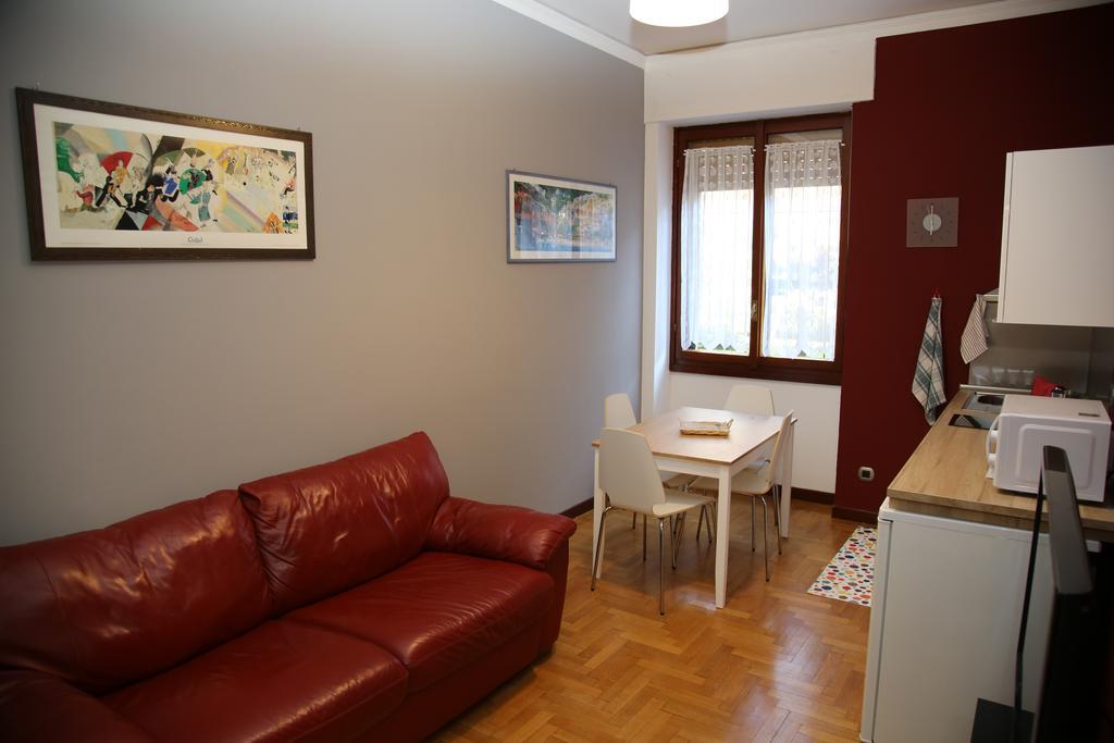 Bilocale Indipendente Apartment มิลาน ห้อง รูปภาพ