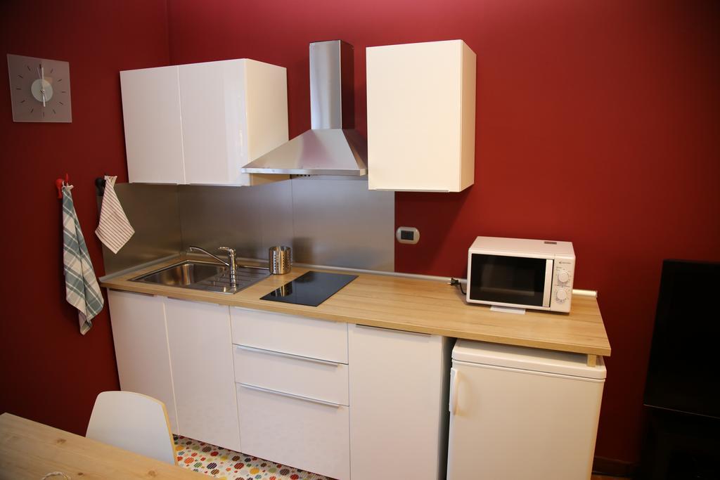 Bilocale Indipendente Apartment มิลาน ห้อง รูปภาพ
